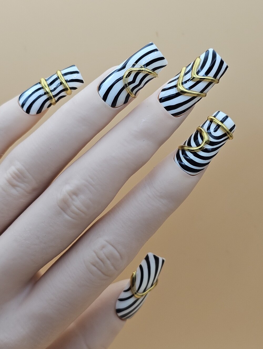 Press-on Nails Set 10 Pc Size M Square Black White Gold Zebra Stripes Abstract